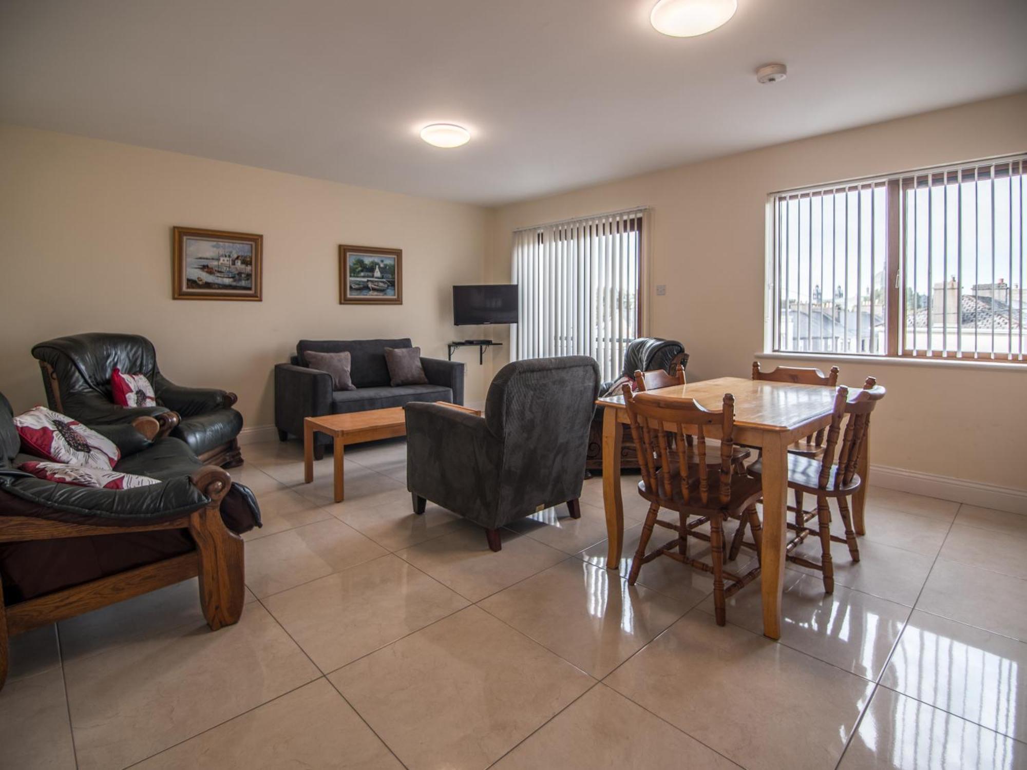 Donegan Court Aparthotel Galway Esterno foto