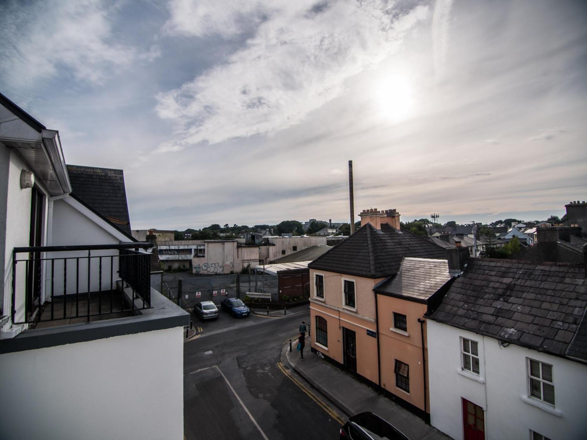 Donegan Court Aparthotel Galway Esterno foto