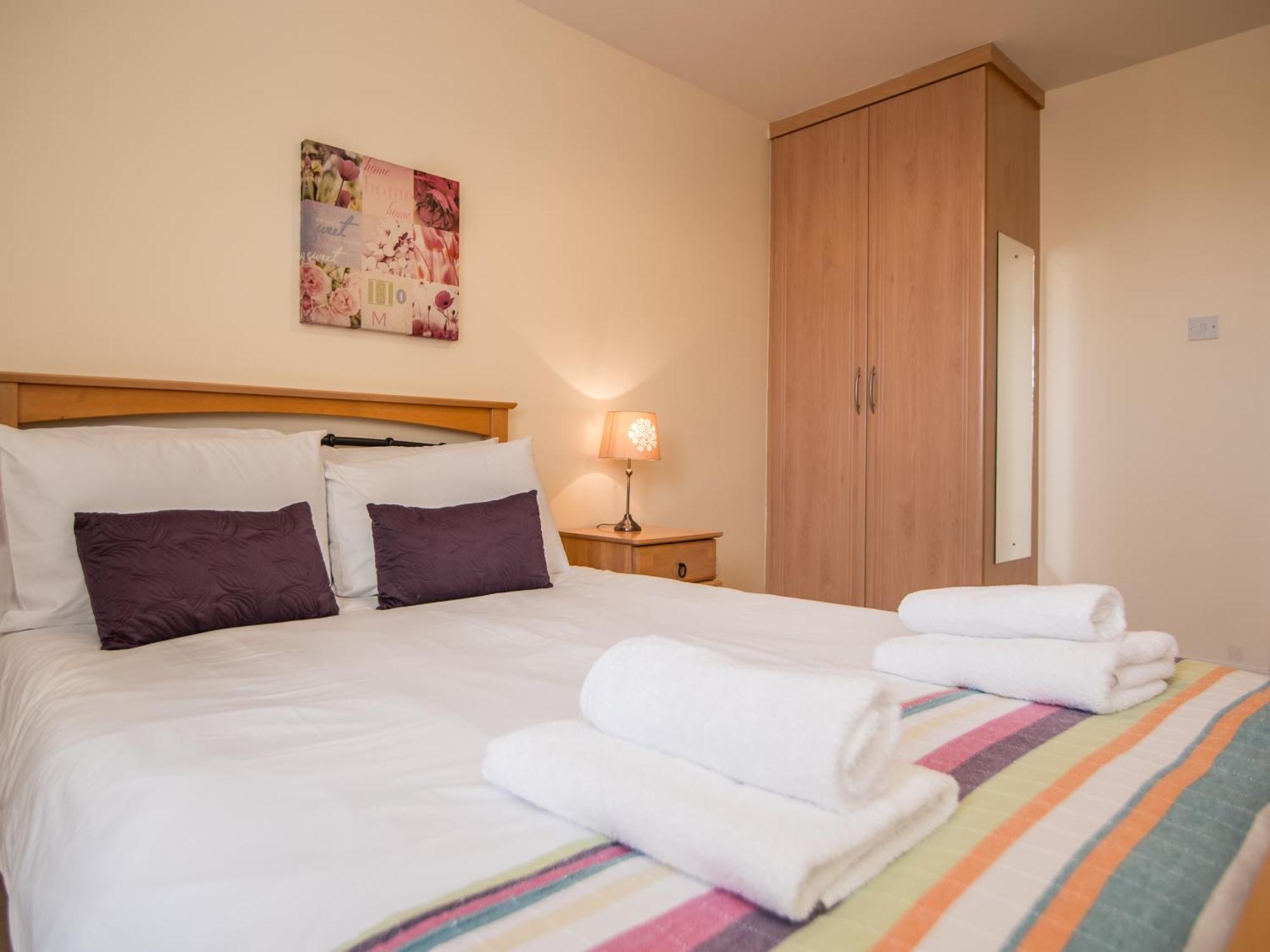 Donegan Court Aparthotel Galway Esterno foto