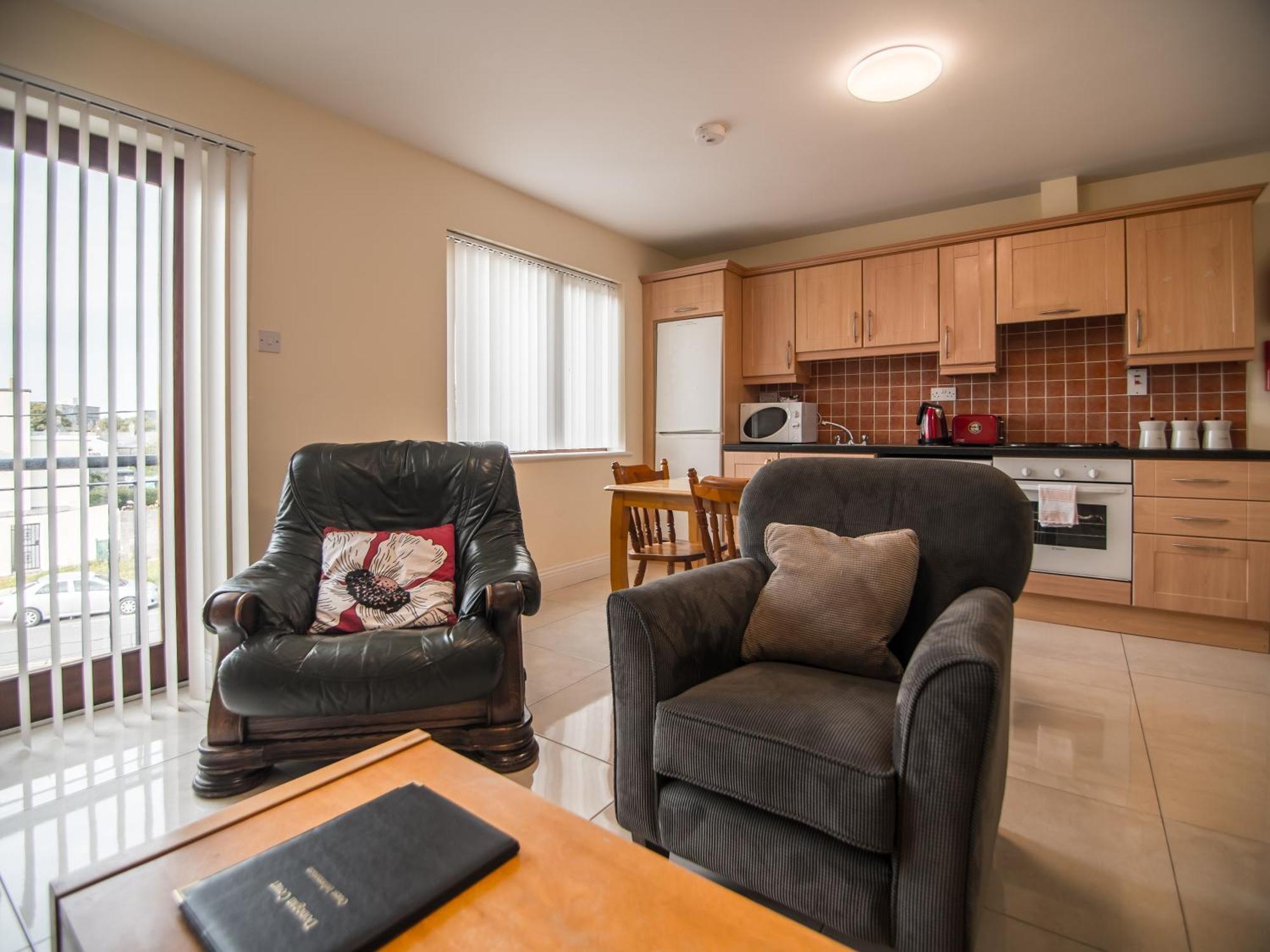 Donegan Court Aparthotel Galway Esterno foto