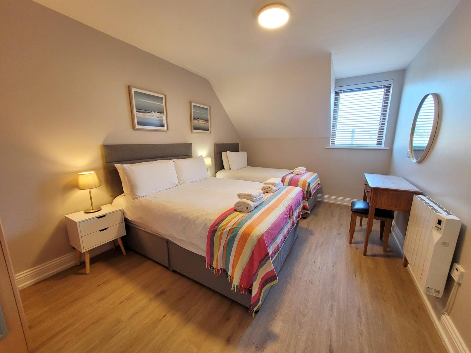 Donegan Court Aparthotel Galway Esterno foto