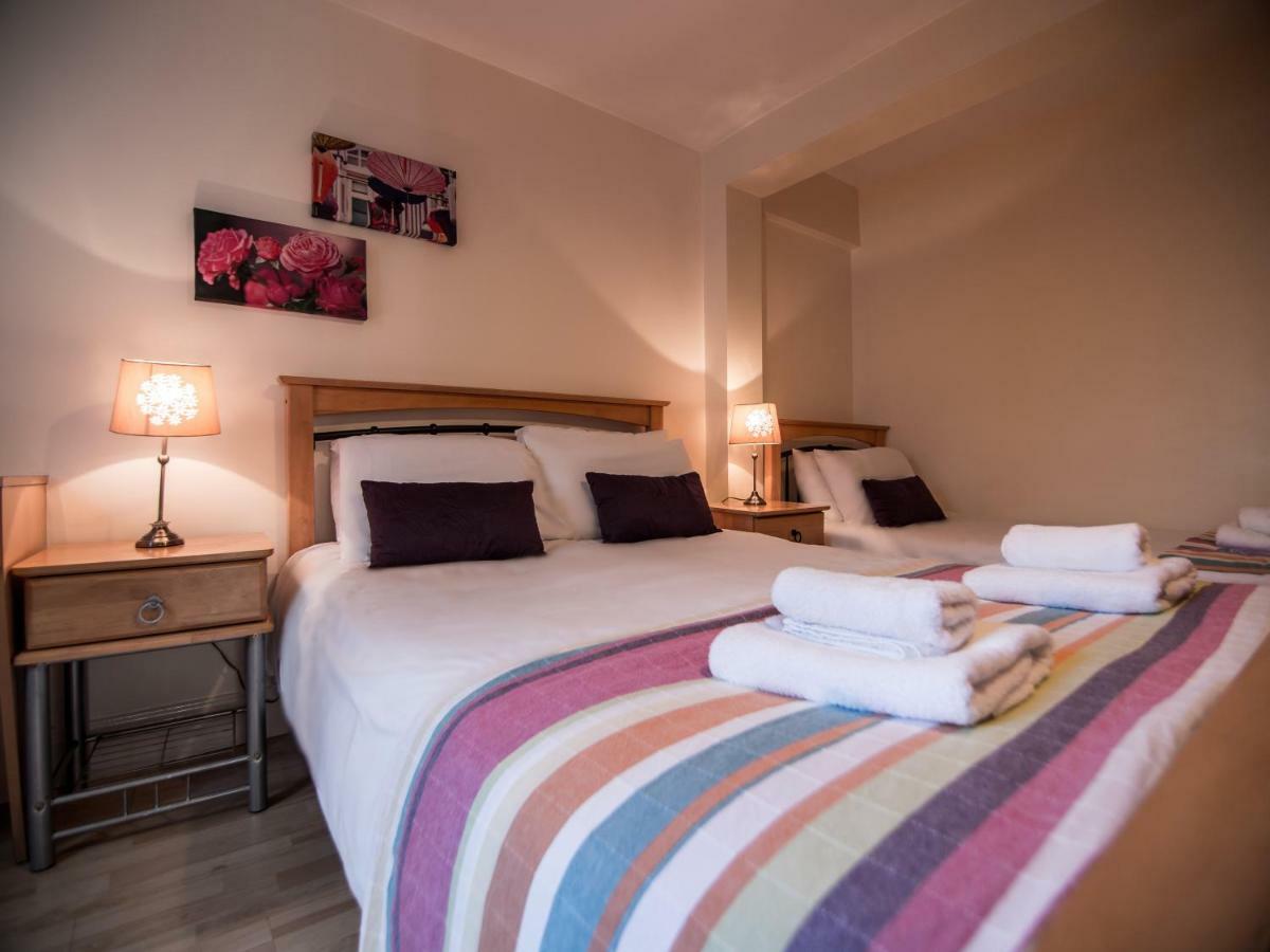 Donegan Court Aparthotel Galway Esterno foto