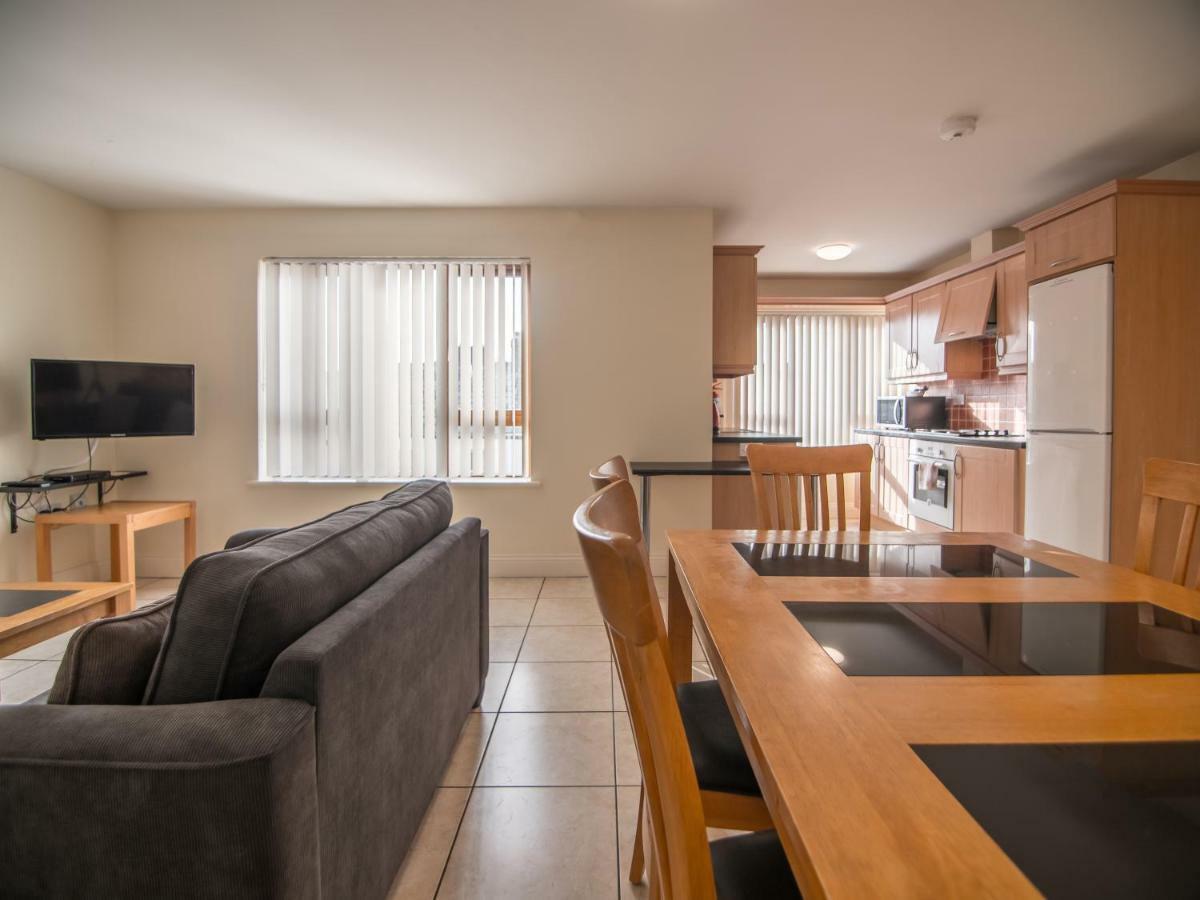 Donegan Court Aparthotel Galway Esterno foto